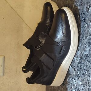 Strive Black Leather Sneakers Women Size 7